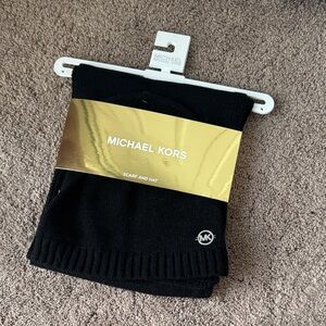 Michael Kors Black Knit Scarf and Hat Set
